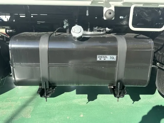 キャンター(三菱)2ｔ全低床強化ダンプ コボレーン サイドガードアシストレンタ登録済未使用車 11