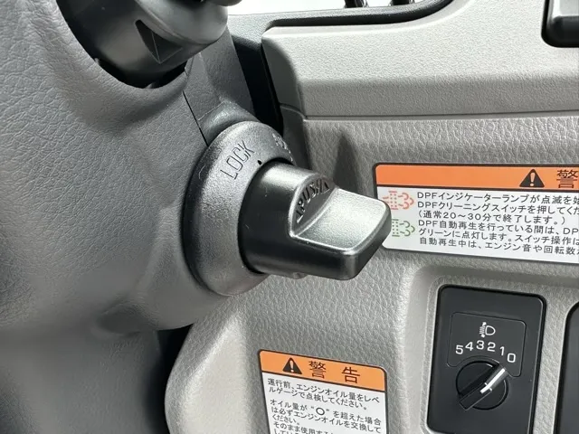 キャンター(三菱)３ｔ ローダースライドダンプレンタ登録済未使用車 28