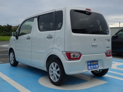 ワゴンＲ(スズキ)ディーラー試乗車 後方