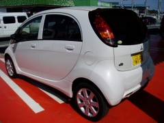 I (アイ)(三菱)中古車 後方