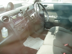 bB(トヨタ)中古車 前席内装