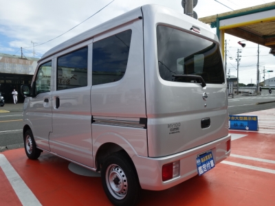 NV１００クリッパー(ニッサン)届出済未使用車 後方