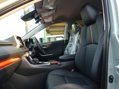 ＲＡＶ４(トヨタ)登録済未使用車 前席内装