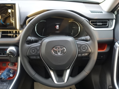 ＲＡＶ４(トヨタ)登録済未使用車 内外装写真
