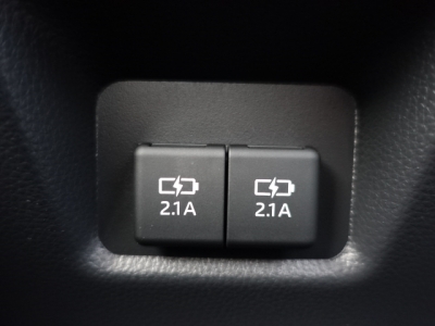 ＲＡＶ４(トヨタ)登録済未使用車 内外装写真他