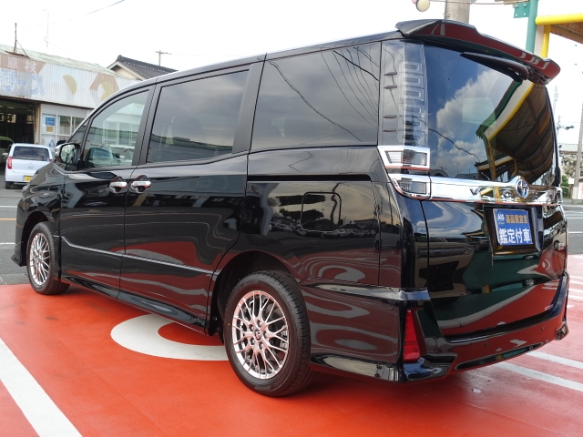 ヴォクシー(トヨタ)登録済未使用車 2