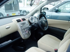 ライフ(ホンダ)中古車 前席内装