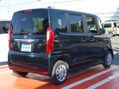 N-BOX(ホンダ)届出済未使用車 後席内装
