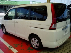 セレナのOEM版スズキランディ(ニッサン)中古車 後方
