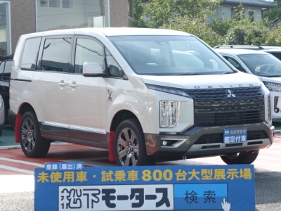 新型デリカD:5 4WD(三菱)中古車 �@