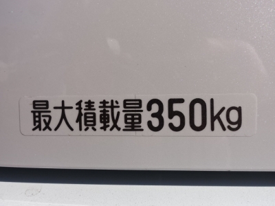 ハイゼットカーゴ(ダイハツ)新車見本展示有 内外装写真他１