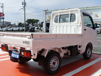 ハイゼットトラック(ダイハツ)新車見本展示有 前席内装