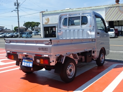 ハイゼットトラック(ダイハツ)新車見本展示有 後席内装