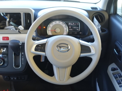 ミラトコット(ダイハツ)新車見本展示有 内外装写真