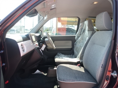 ミラトコット(ダイハツ)新車見本展示有 前席内装