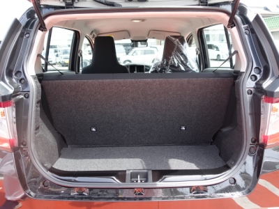 ミライース(ダイハツ)新車見本展示有 後席内装