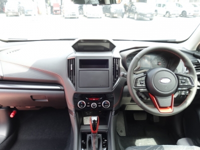 フォレスター(スバル)新車見本展示無 内外装写真