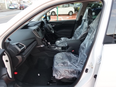 フォレスター(スバル)新車見本展示無 前席内装