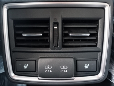 フォレスター(スバル)新車見本展示無 内外装写真他