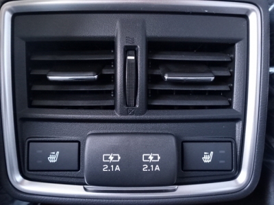 フォレスター(スバル)新車見本展示無 内外装写真他