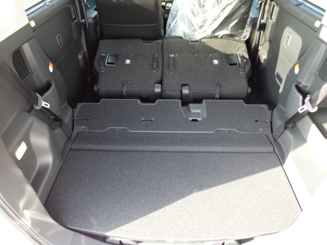 ルーミー(トヨタ)新車見本展示無 11