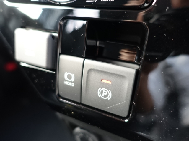 ルーミー(トヨタ)新車見本展示無 24