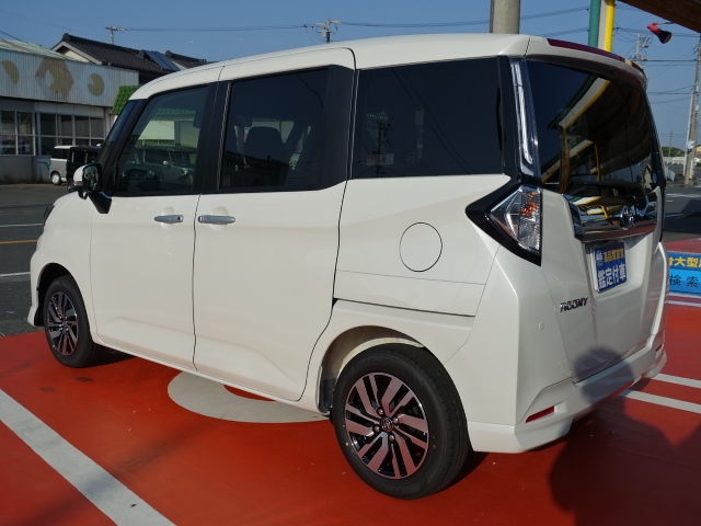 ルーミー(トヨタ)新車見本展示無 2