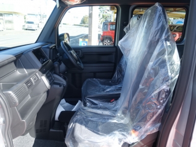 N-VAN(ホンダ)未使用車展示有 前席内装