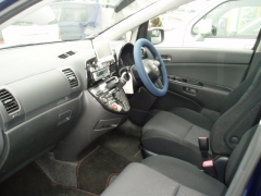 ＷＩＳＨ(トヨタ)中古車 前席内装