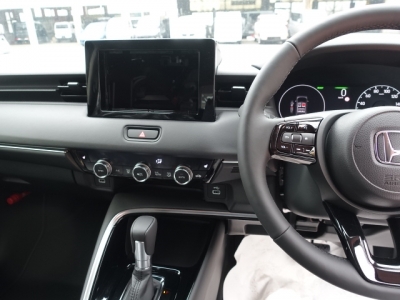 ヴェゼル(ホンダ)未使用車展示無 内外装写真他２