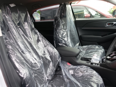 ヴェゼル(ホンダ)未使用車展示無 内外装写真