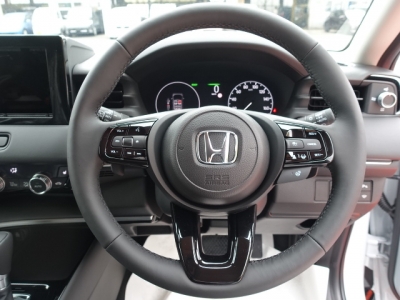 ヴェゼル(ホンダ)未使用車展示無 内外装写真他１