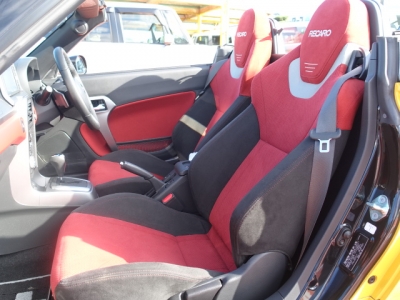 コペン(ダイハツ)中古車 前席内装