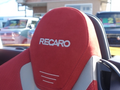 コペン(ダイハツ)中古車 後席内装