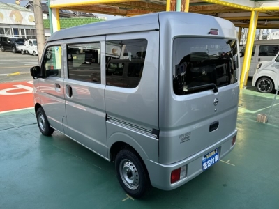 NV１００クリッパー(ニッサン)届出済未使用車 後方