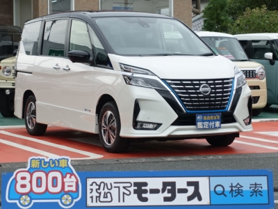 セレナ(ニッサン)登録済未使用車 全体