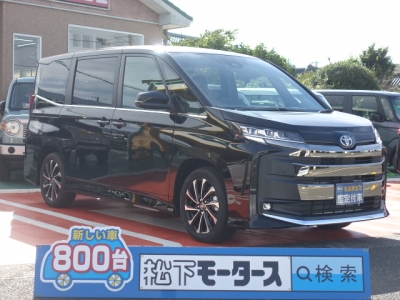 ノア(トヨタ)新車見本展示有 全体