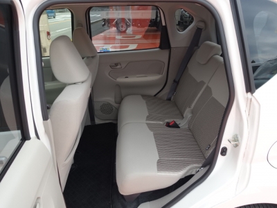ムーヴ(ダイハツ)中古車 後席内装