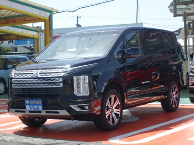 デリカD:5 4WD(三菱)レンタ登録済未使用車 前方