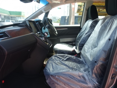 デリカD:5 4WD(三菱)レンタ登録済未使用車 後席内装