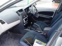 ウィングロード(ニッサン)中古車 前席内装