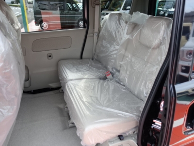 エブリイワゴン(スズキ)届出済未使用車 後席内装