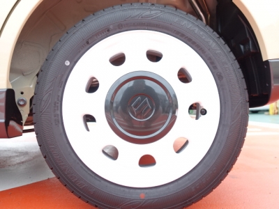 スペーシアギア(ダムド)新車見本展示有 内外装写真他１