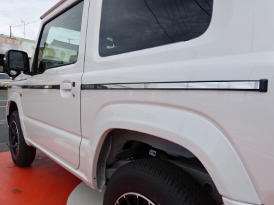 ジムニー(ダムド)新車見本展示無 内外装写真他２