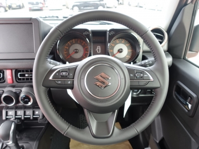 ジムニー(ダムド)新車見本展示無 内外装写真他