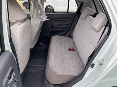 ミラトコット(ダイハツ)届出済未使用車 後席内装