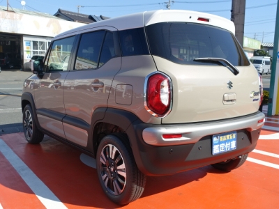 クロスビー(スズキ)新車見本展示有 後方
