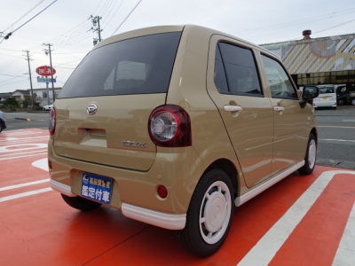 ミラトコット(ダイハツ)新車見本展示有 内外装写真他２