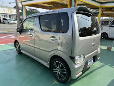 ワゴンRスティングレー(スズキ)ディーラ-試乗車 後方