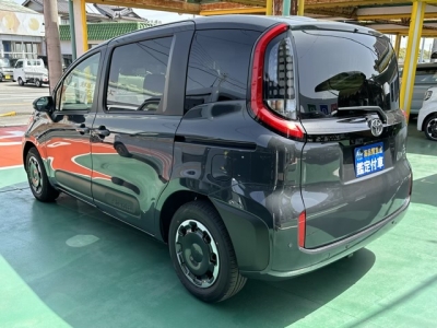 シエンタ(トヨタ)登録済未使用車 後方